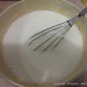 Ajoute le reste du lait dans la préparation