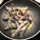 Étape pour : Comment cuire les cuisses de grenouille (5)