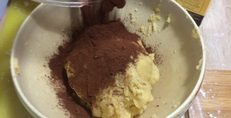 V2 : Ajoute du cacao, style "Van Houten"