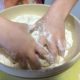Étape pour : Recette des petits biscuits sablés de Noël (9)