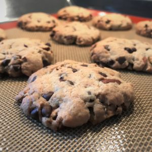 Cookies américains, chocolat & noisettes (photo)