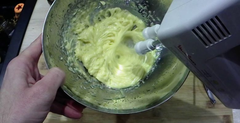 Prépare une mayonnaise maison (c'est facile et rapide)