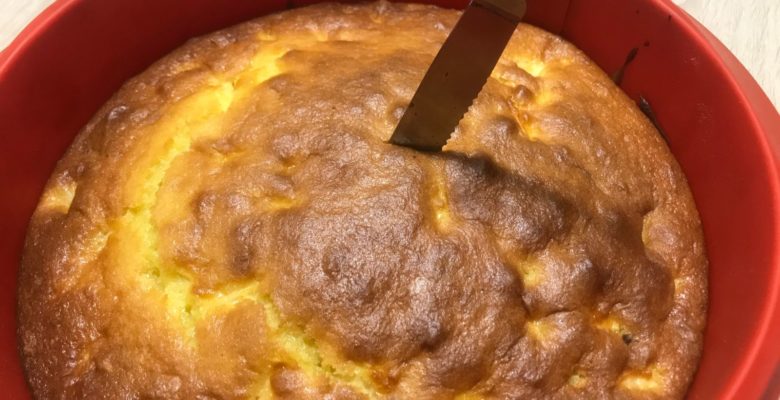 Vérifie la cuisson avec la lame d'un couteau propre...