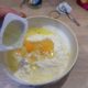 Étape pour : Recette du gateau au yaourt moelleux aux pommes (8)
