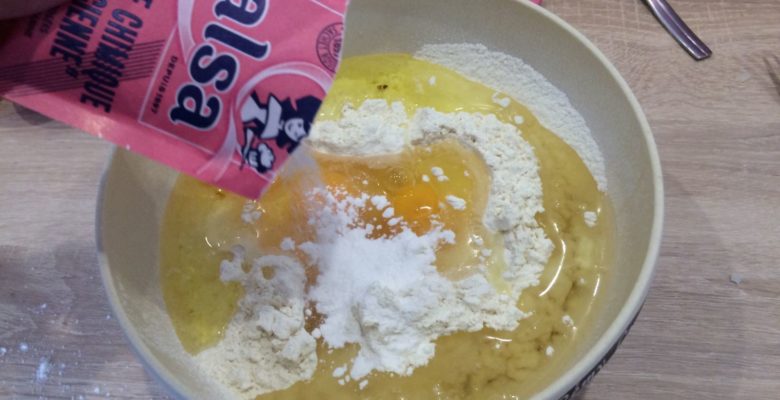 Ajoute un sachet de levure chimique
